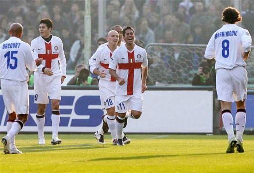 跟队：邓弗里斯很可能缺席米兰德比，奥古斯托做好顶替准备