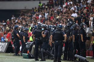 海港发布官方Vlog：旧将奇塔迪尼重回浦东足球场（海港官方Vlog上线：旧将奇塔迪尼再登浦东足球场）