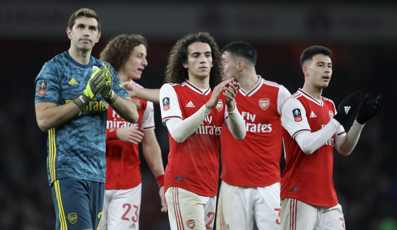 阿斯报：奥布拉克排除重伤可能，但下轮能否出战赫塔菲存疑（阿斯：奥布拉克无大碍，但下轮对赫塔菲出场成疑）