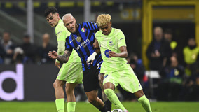 媒体人：张源或加盟某刚出售本土后腰的南方球队（据媒体人透露，张源可能加盟一支刚出售本土后腰的南方球队）