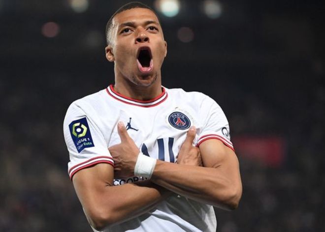 足球国足文化日活动引广泛关注（国足文化日活动备受瞩目）