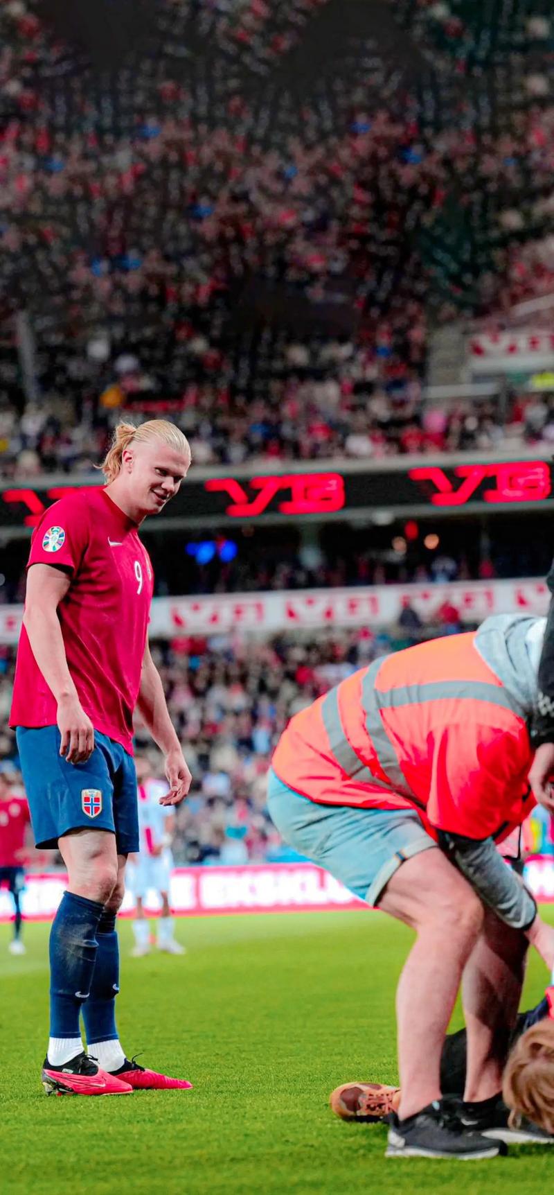 东体：申花有3名外援合同到期，与广岛一战是最后机遇