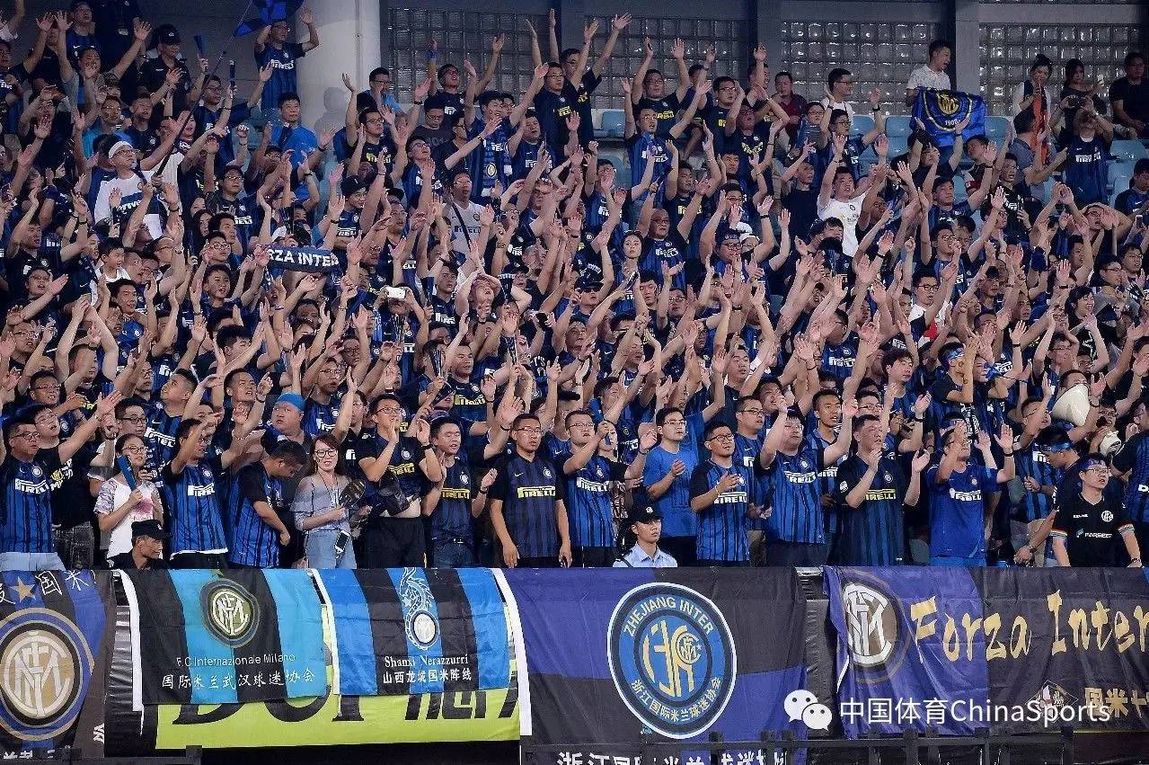 雷迪克：对面的三分把我们打爆了，但我很满意队员的拼搏精神