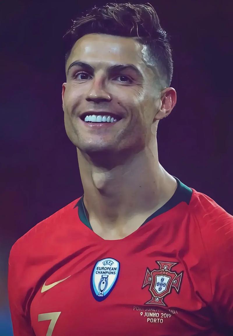 足球欧洲金童奖结果揭晓，新科得主含泪发声（欧洲金童奖揭晓，新晋得主哽咽发声）