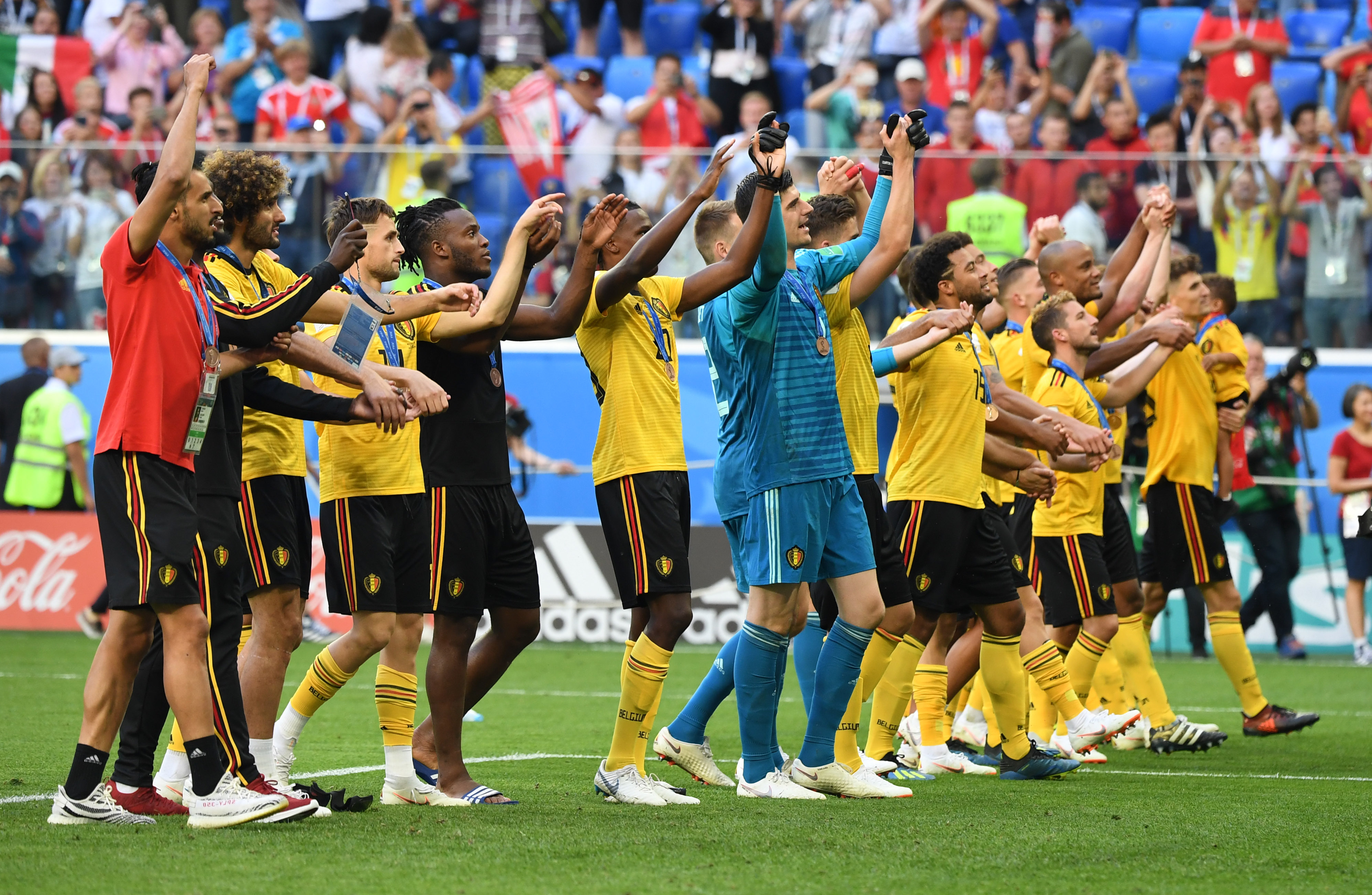 意超杯前瞻：那不勒斯近期两连败，AC米兰力争卫冕（意大利超级杯前瞻：那不勒斯陷入两连败，AC米兰冲击卫冕）